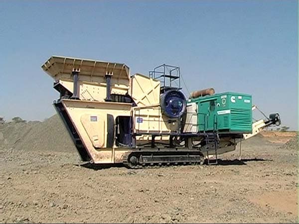 Track Mounted Mobile Projects installation 6